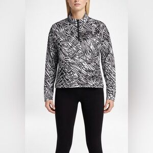 Nike Women's Packable Breaker Half-Zip Jacket